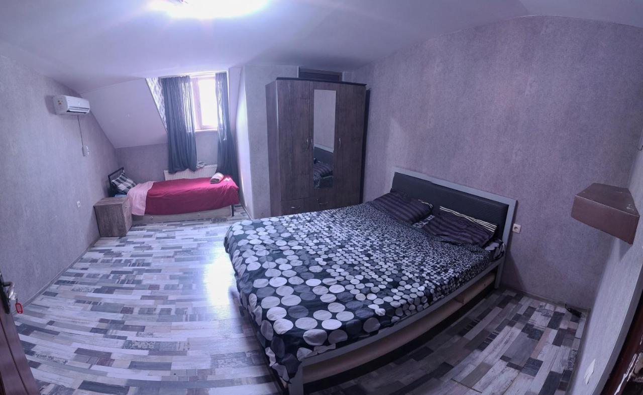 Kiev Hostel Tbilisi Exterior photo